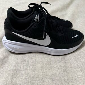 Nike Revolution 8 Women's Running Shoes